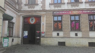 Nové sídlo Poradny Ruth na Karlově náměstí 41/30 <br>(nad průchodem do restaurace Třebíčanka) 